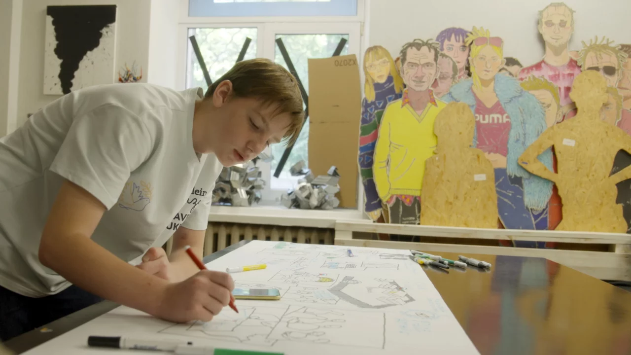 Image du film The Blue Sweater with a Yellow Hole - FIFDH 2026